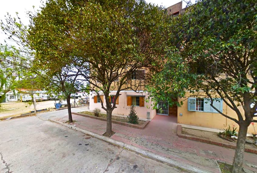 Departamento dos dormitorios B° Panamericano (Calle Gral Paz -a mts de oficinas de ECOGAS) 