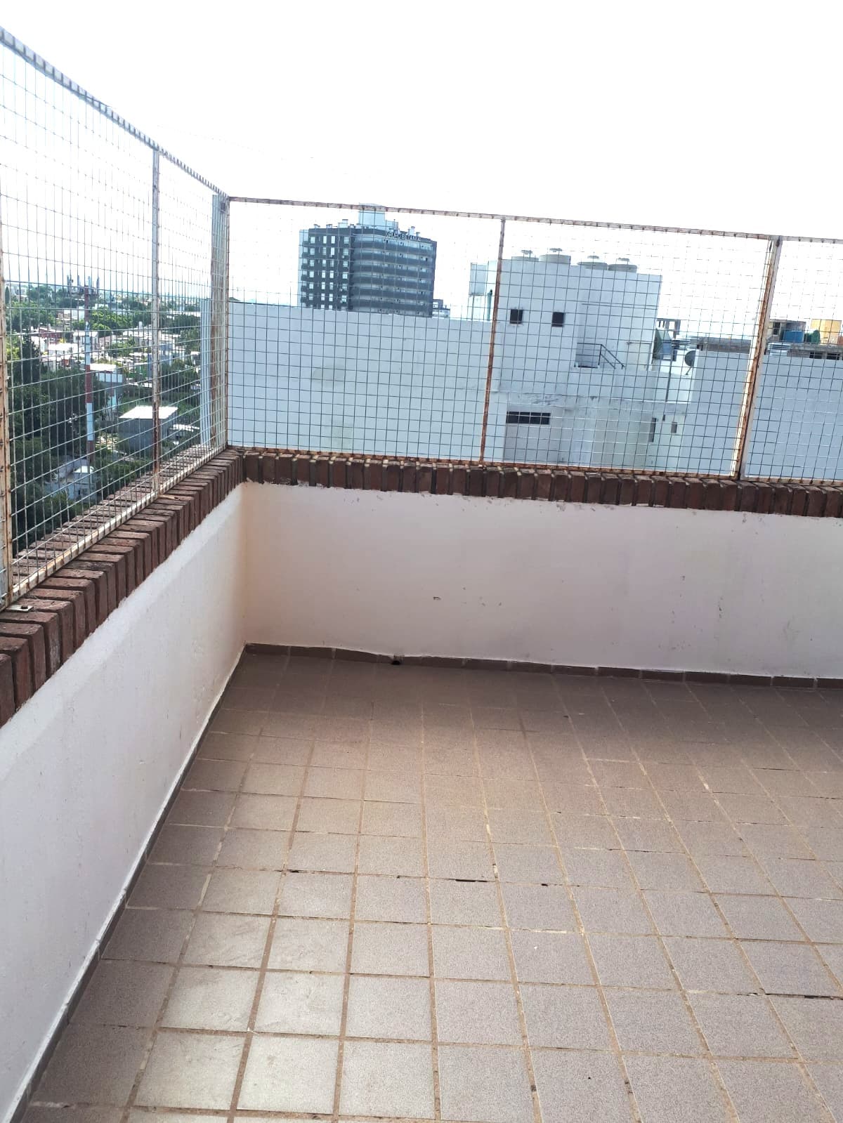 Ver foto 2 de Departamento Dos dormitorios-Cochera- Pueyrredon 675- Piso 11 c/Balcon