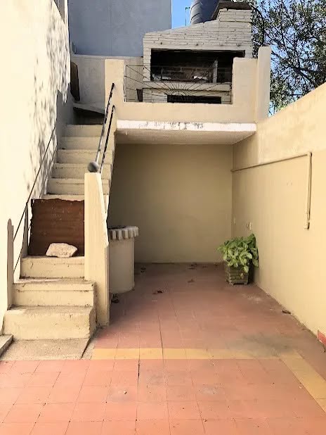 Barrio Las Palmas ,inmueble con gran potencial (CASA+LOCAL) - foto 5
