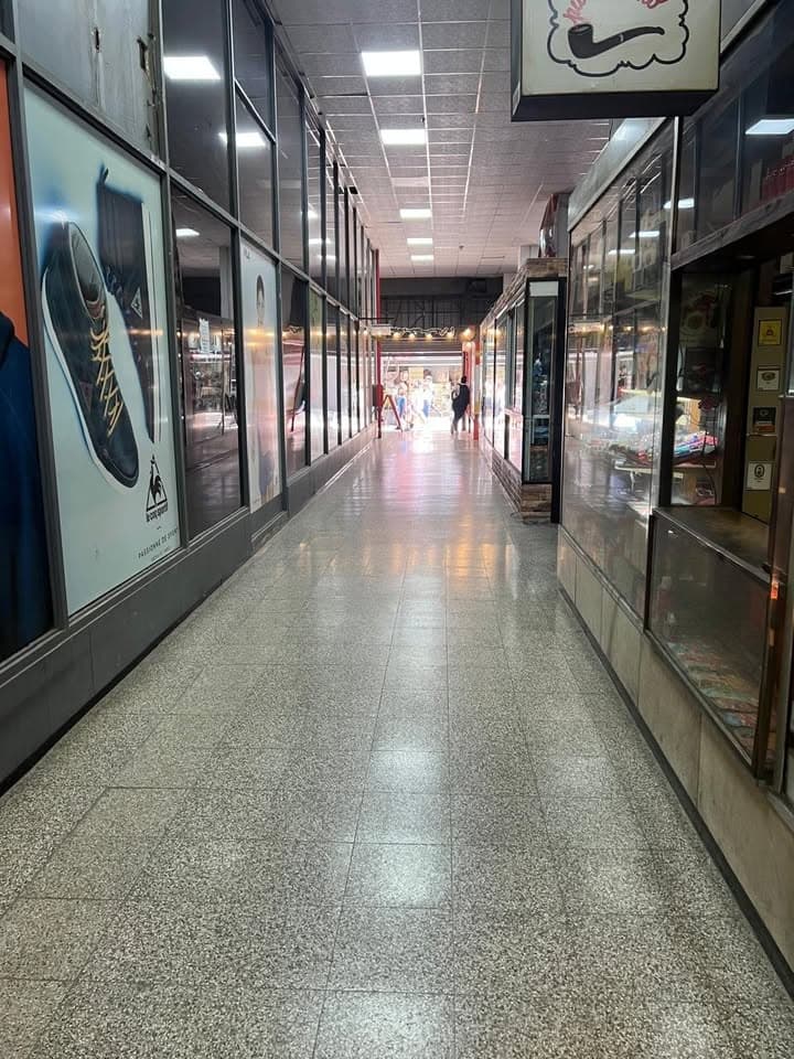 Ideal para invertir "Local en Galeria Comercial" pleno,pleno,pleno centro (San Martin 70) - buena rentabilidad - foto 2